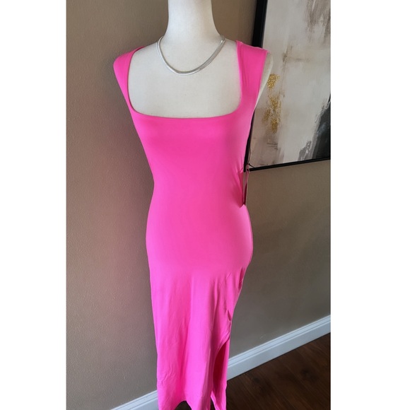 Double layered hot pink midi dress ootd date night girls brunch dress - Picture 4 of 7